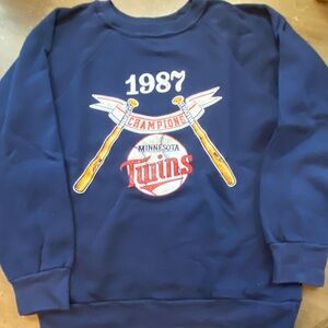 Vintage CHAMPION Sweatshirt Celebrating MLB’s Champs of 1987